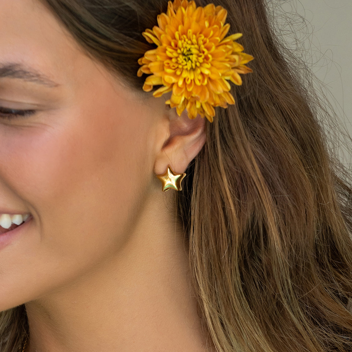 Star Struck Gold Earrings 3