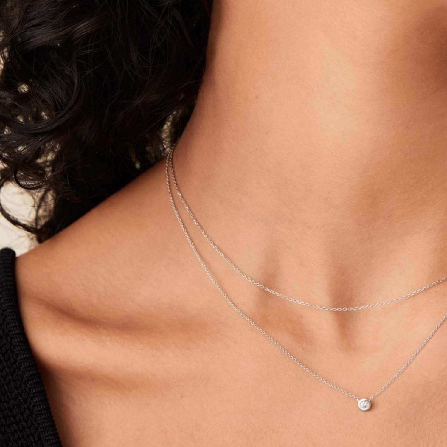 Woman wearing Minimalist Chain Necklace