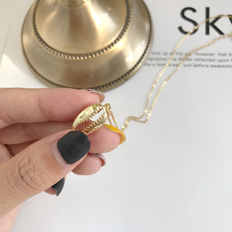 Gold Conch Clavicle Necklace