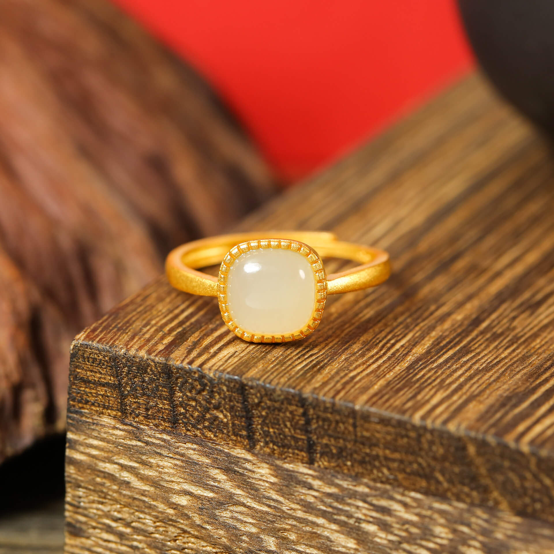 White glow stone adjustable ring