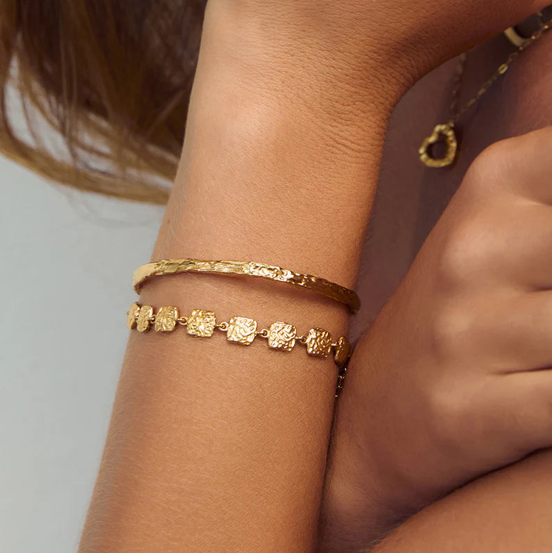 Halo Bracelet Stack2
