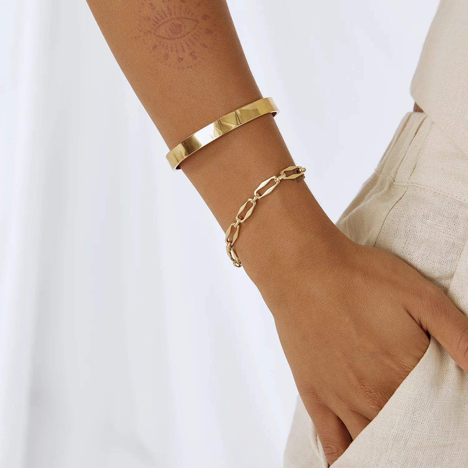 Leo Gold Bracelet 2