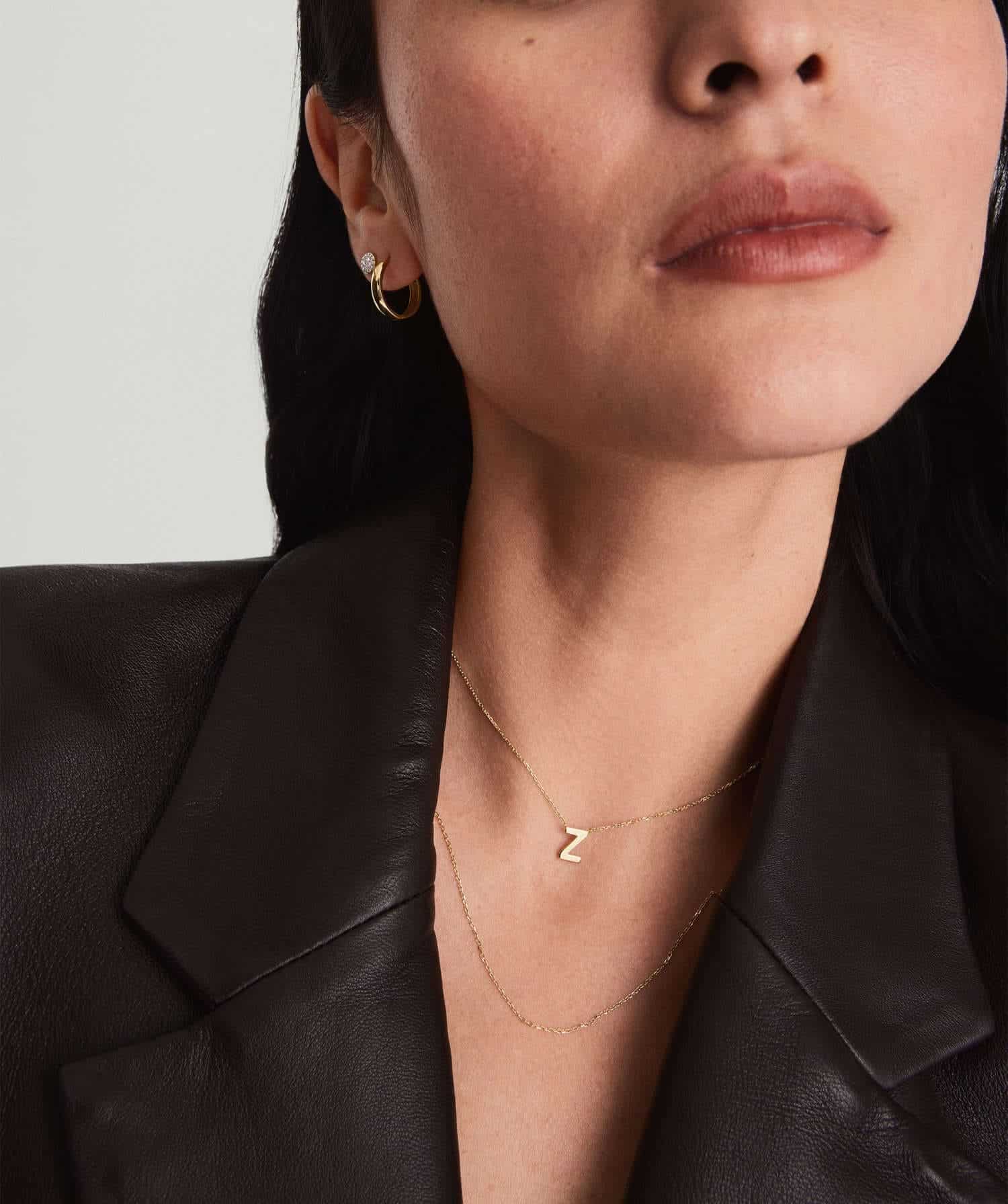 Woman wearing Minimalist Chain Necklace