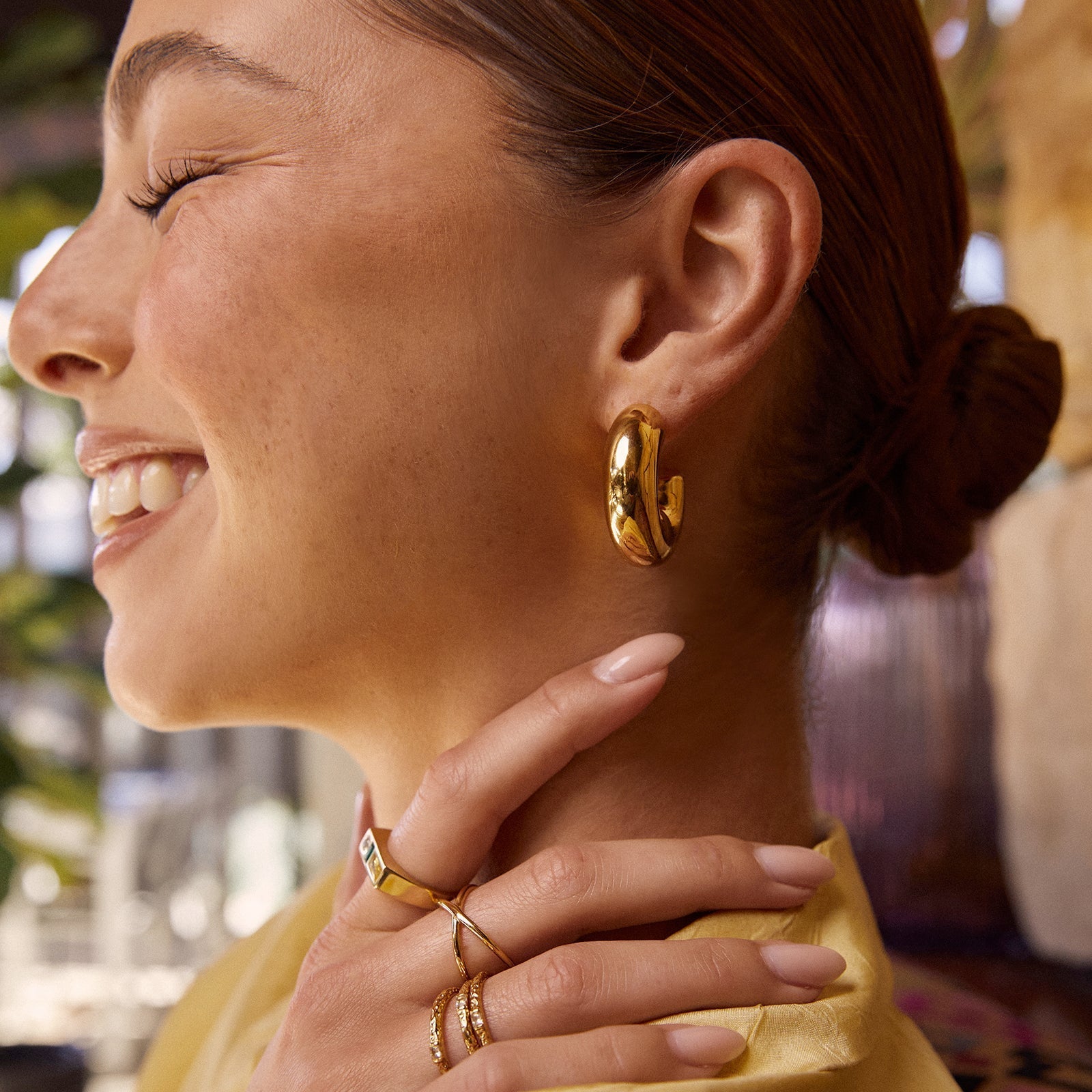 Bella Gold Hoop Earrings 4