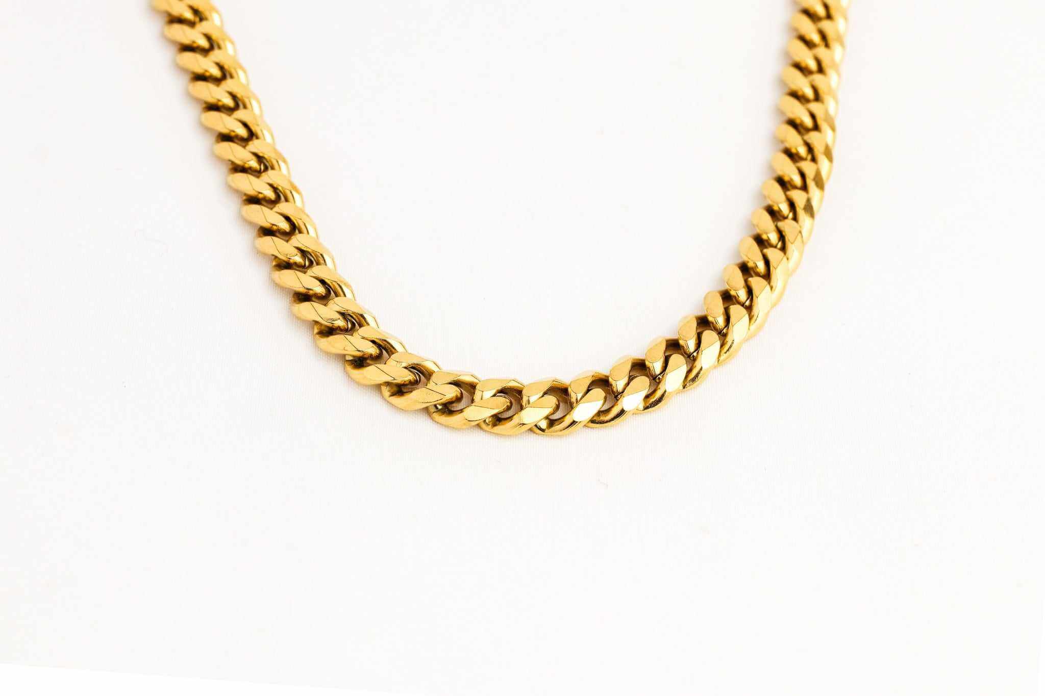 Chunky Gold Figaro Necklace