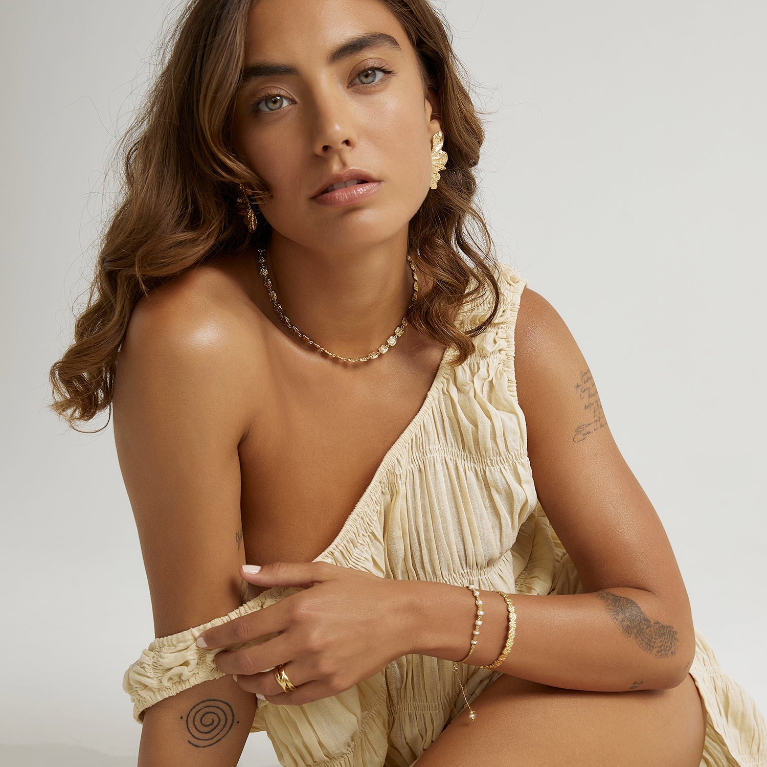 Emilia Gold Necklace 4