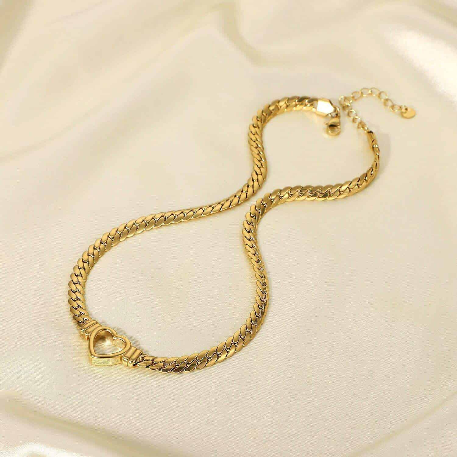 gold figaro-heart-necklace