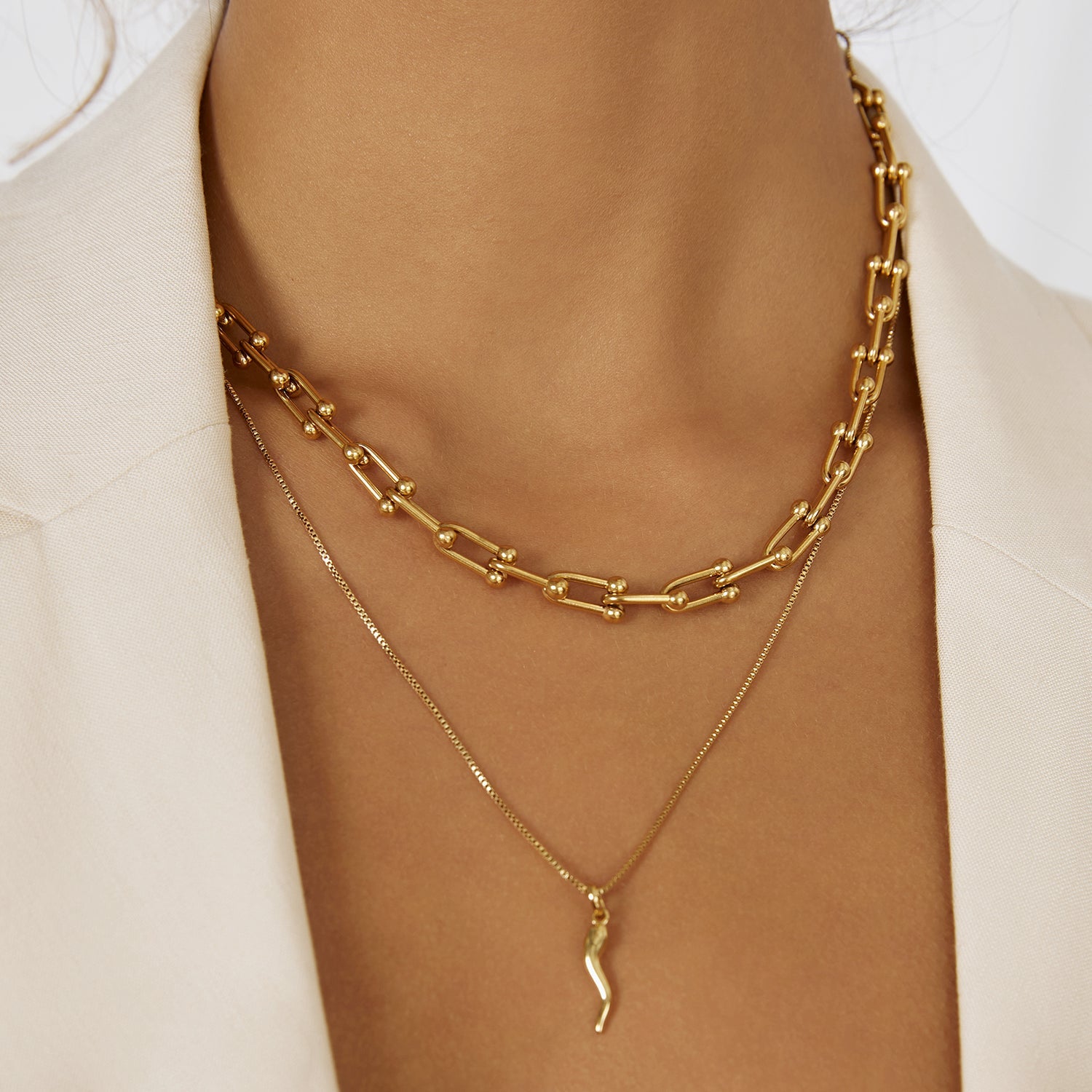 Kane Gold Necklace 4