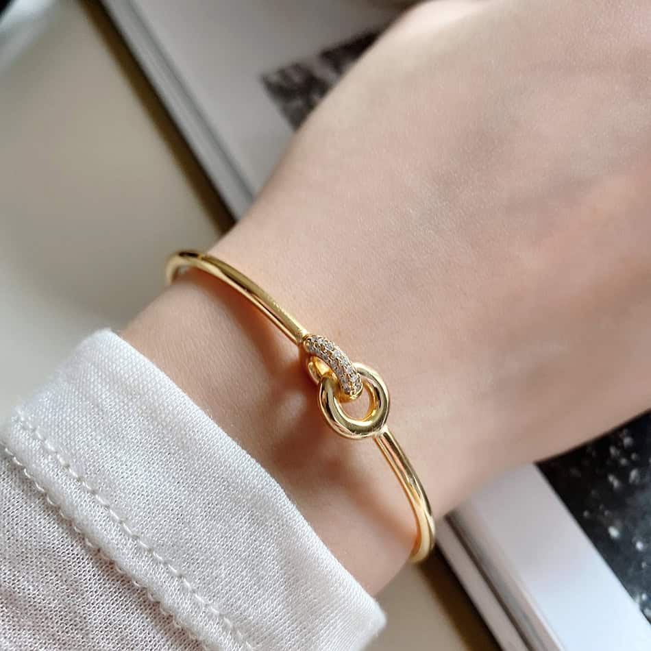 Interlocked Open Cuff Bracelet Gold