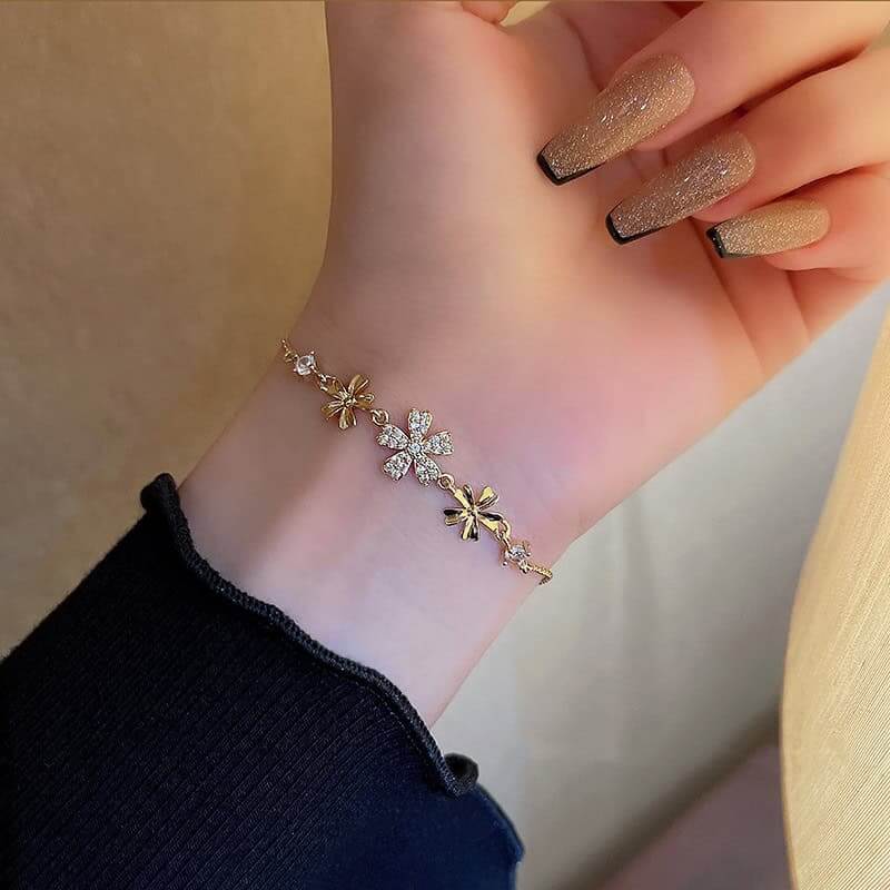 Gold Flower Zircon Bracelet