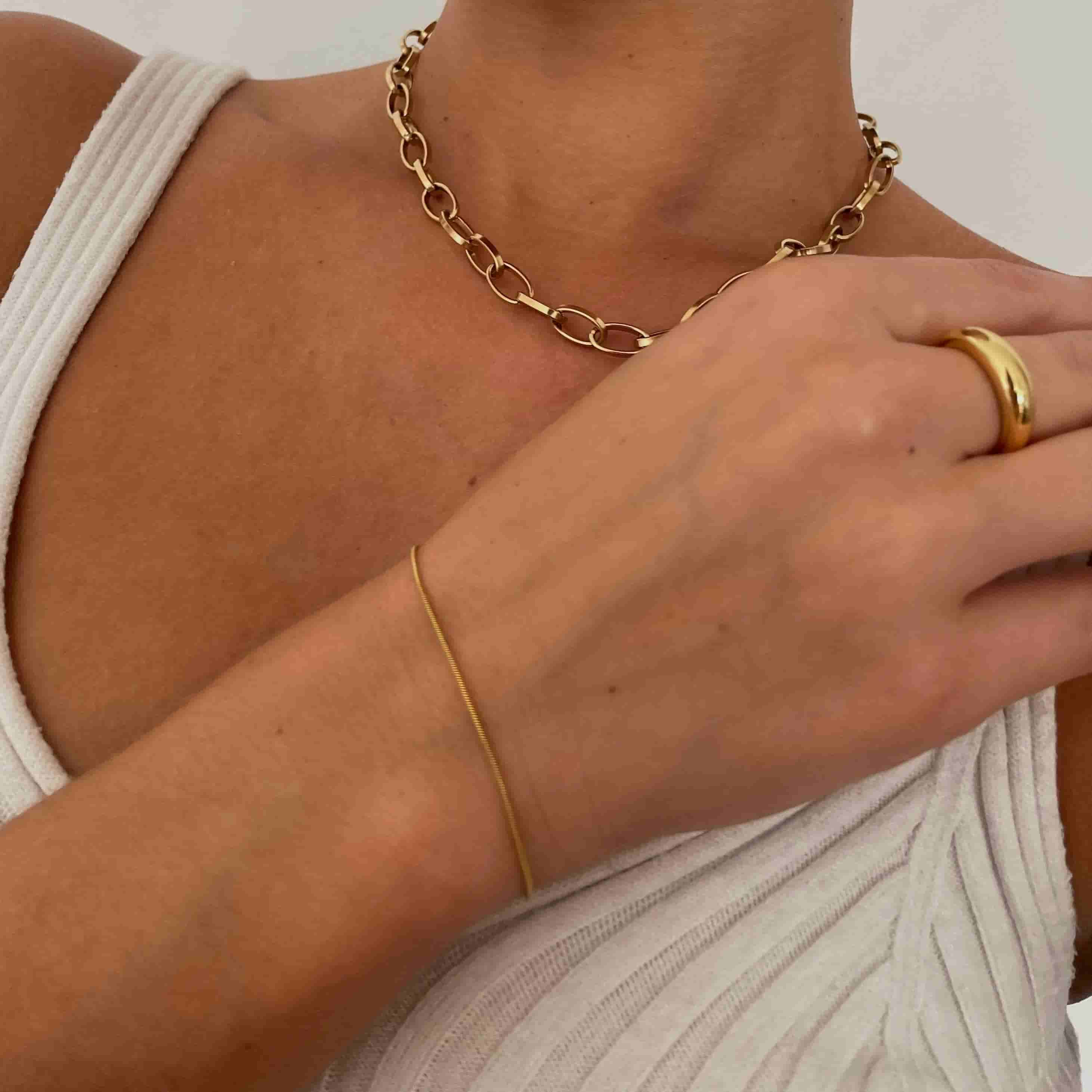 Women's Dainty Gold Bracelet | Womens Jewelry | Valentina & Rose 