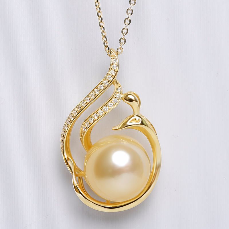 Women's Seawater Silver Pearl Pendant