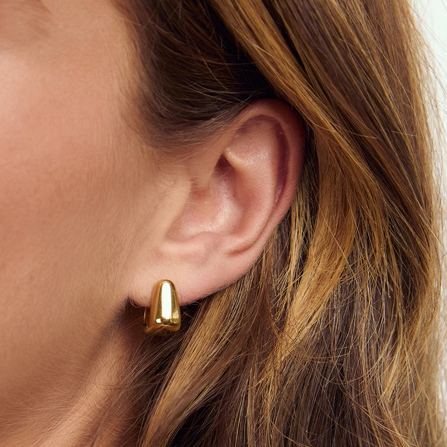 Tess Gold Hoop Earrings 2