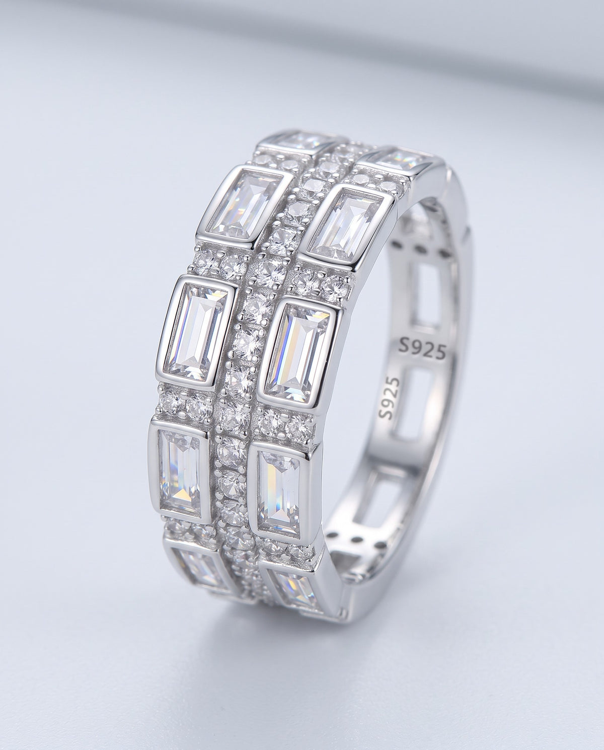 Drift Organic Stackable Ring - detail