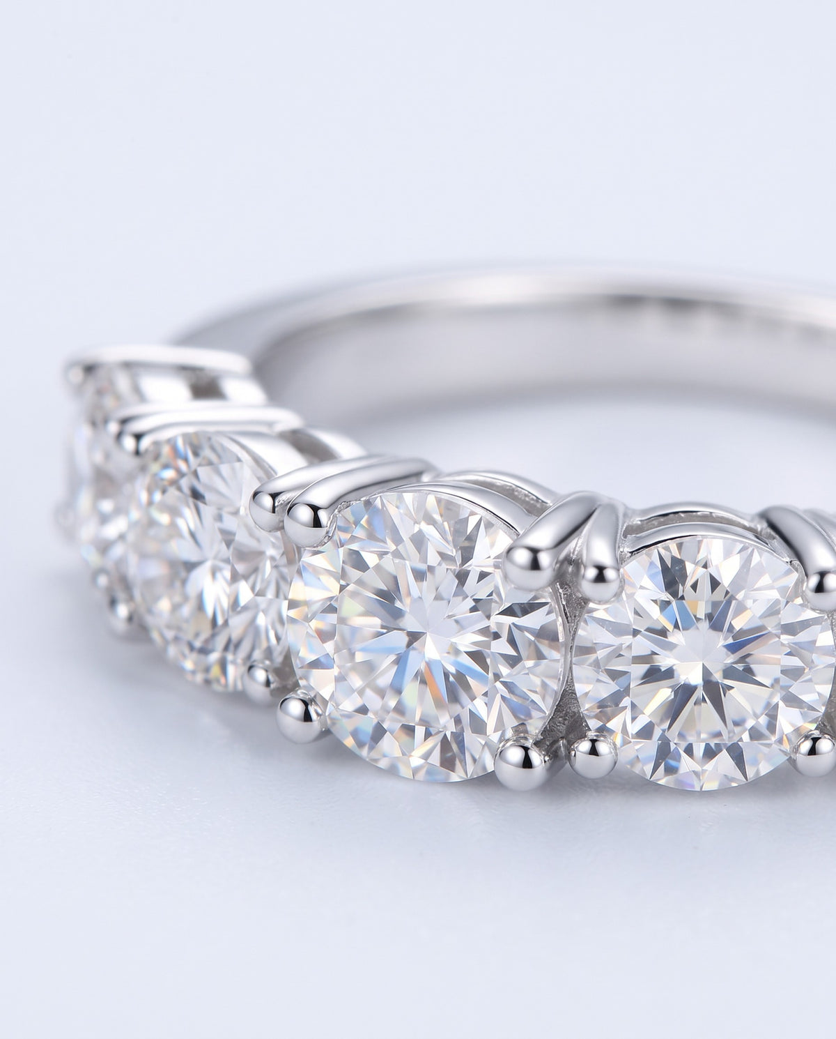 Parade Five-Stone Moissanite Band - detail