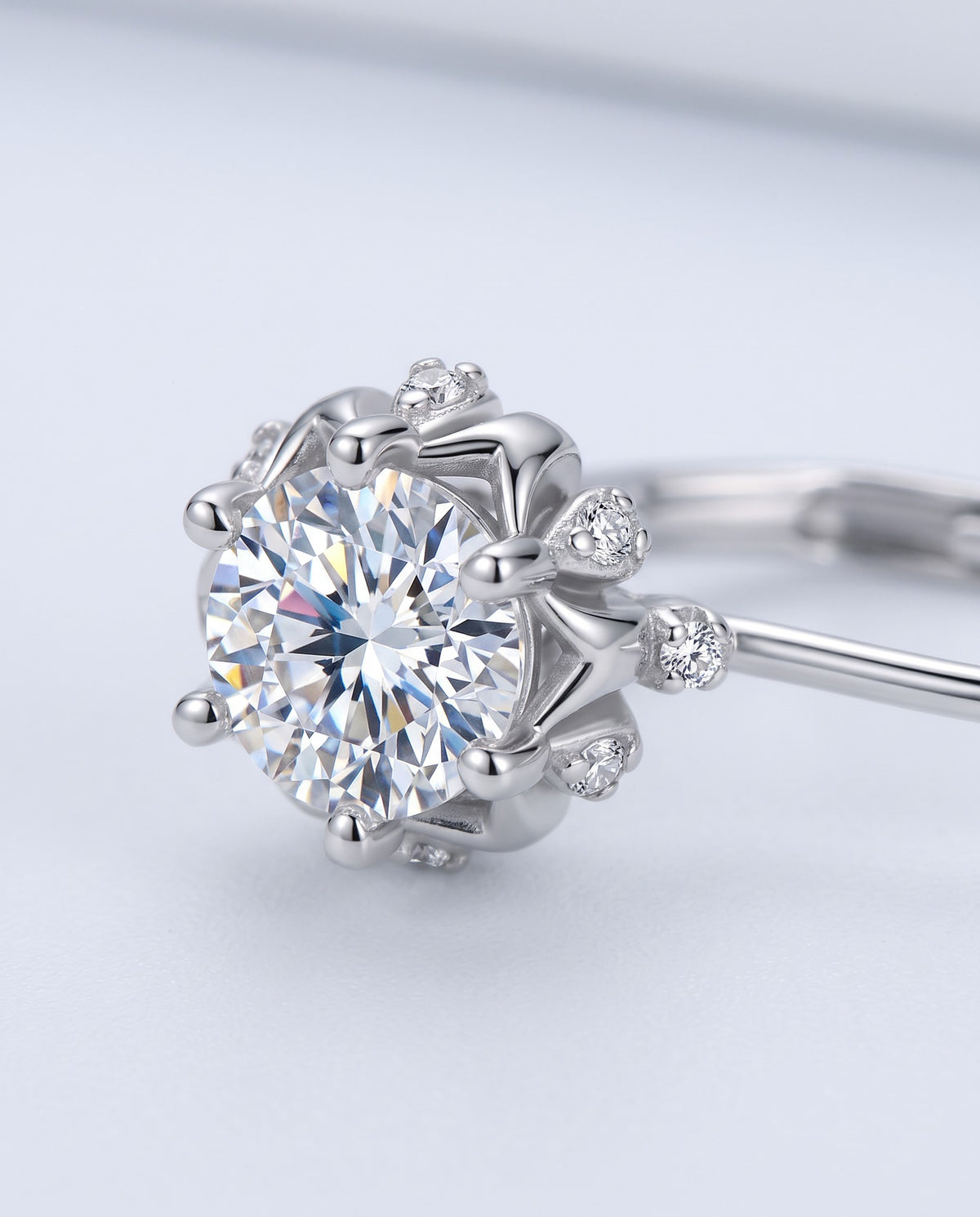 Petal Moissanite Flower Earrings - detail