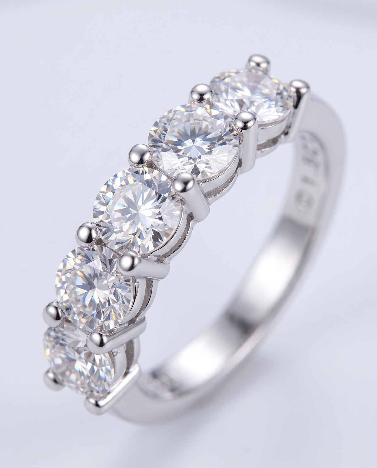 Reflect Moissanite Ring - detail