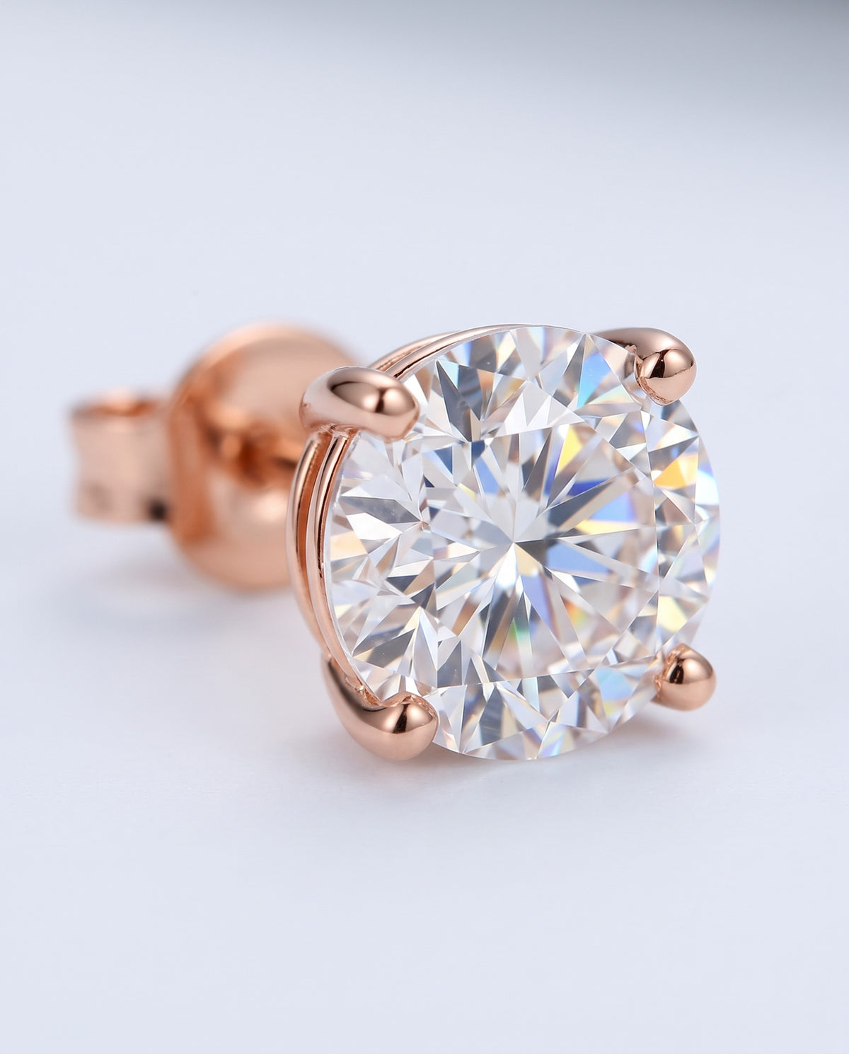 Rosa Moissanite Stud Earrings - detail