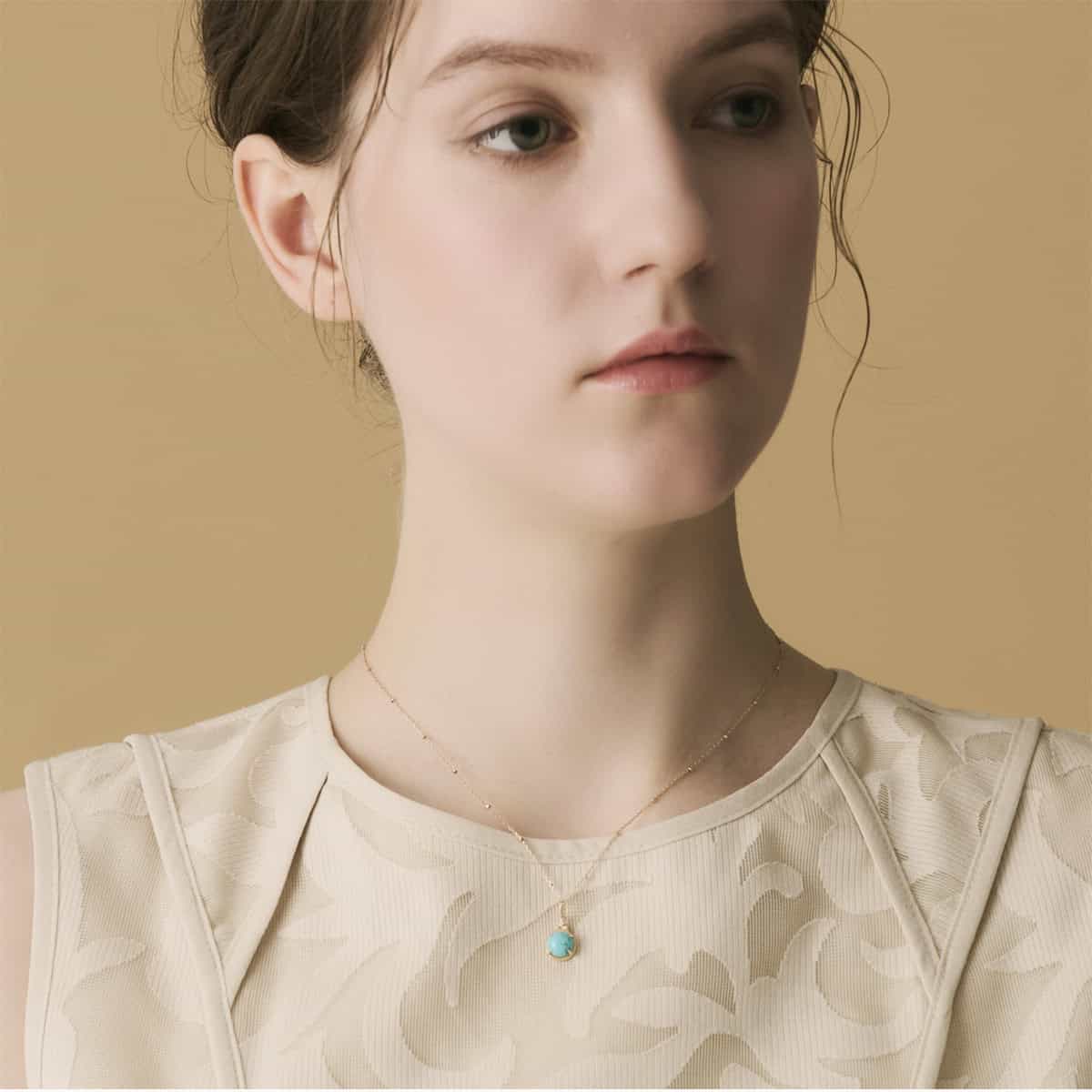 Model wearing Vintage Turquoise Necklace